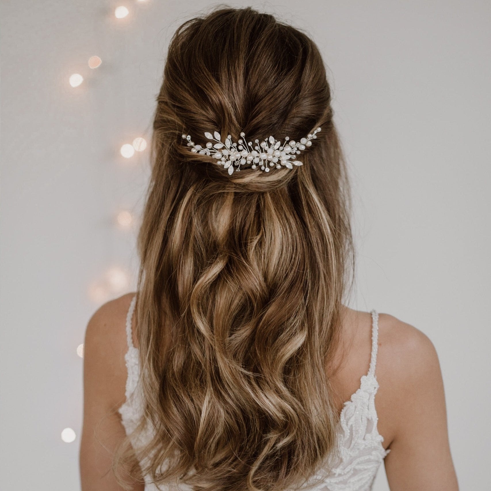 Brauthaarkamm mit Perlen und Kristallen Kris in der Farbe Silber