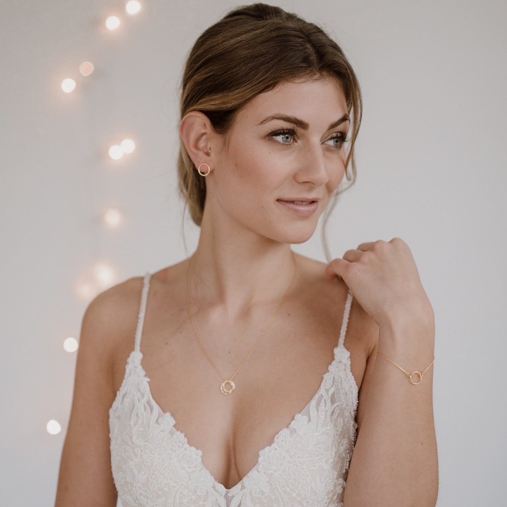Toni Hochzeit Armband mit Kreis dezent in der Farbe Gold