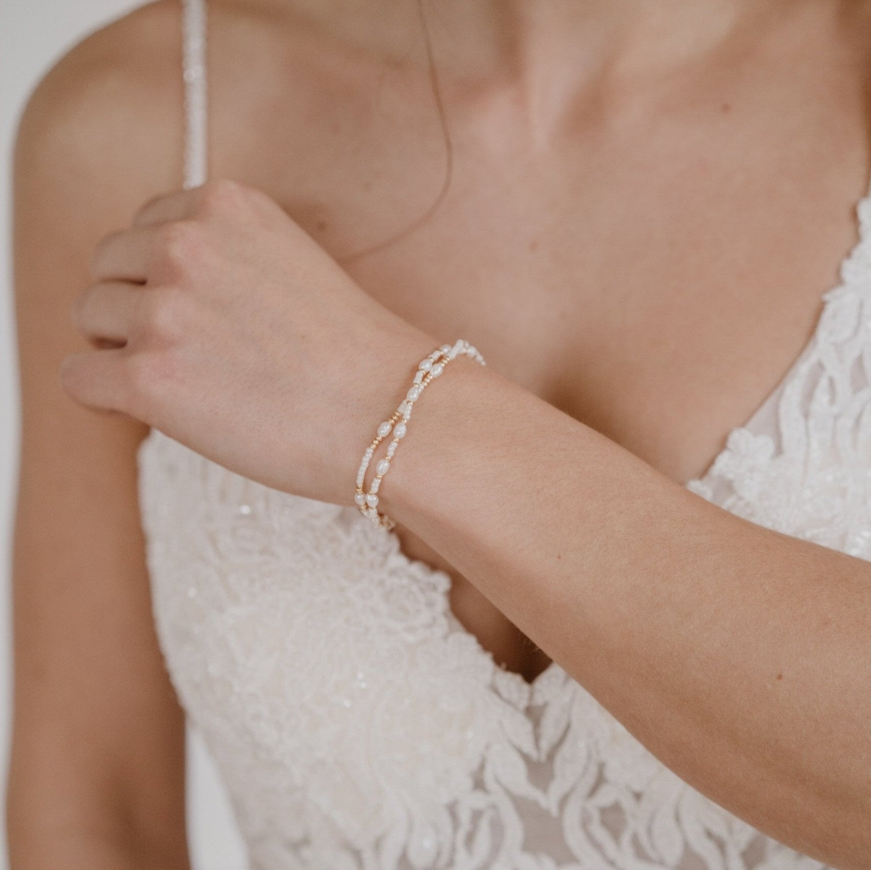 Linnea | Brautarmband mit kleinen echten Perlen - 2er Set