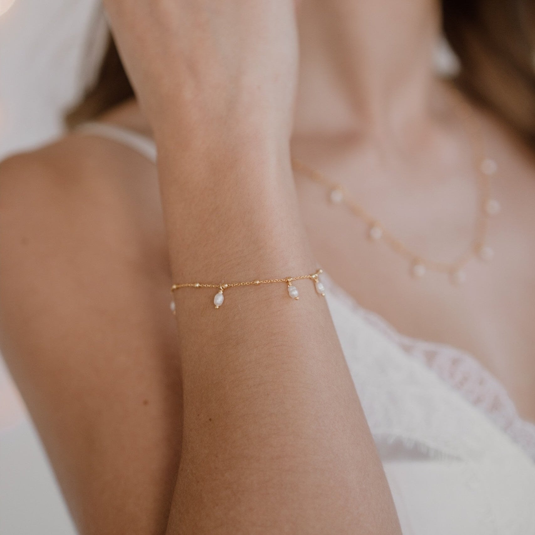 Kaya Brautschmuck Set mit Süßwasserperlen in der Farbe Gold, 21321