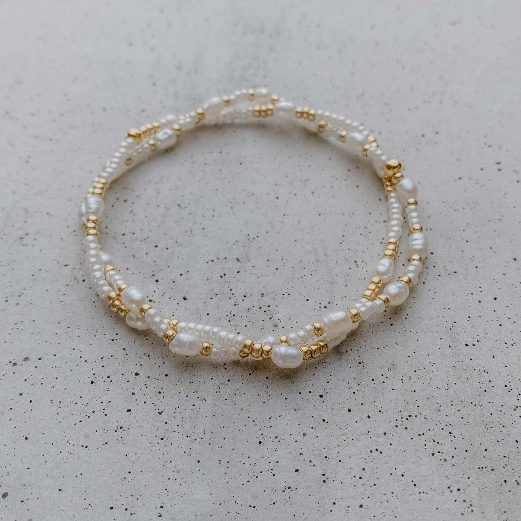 Linnea | Brautarmband mit kleinen echten Perlen - 2er Set