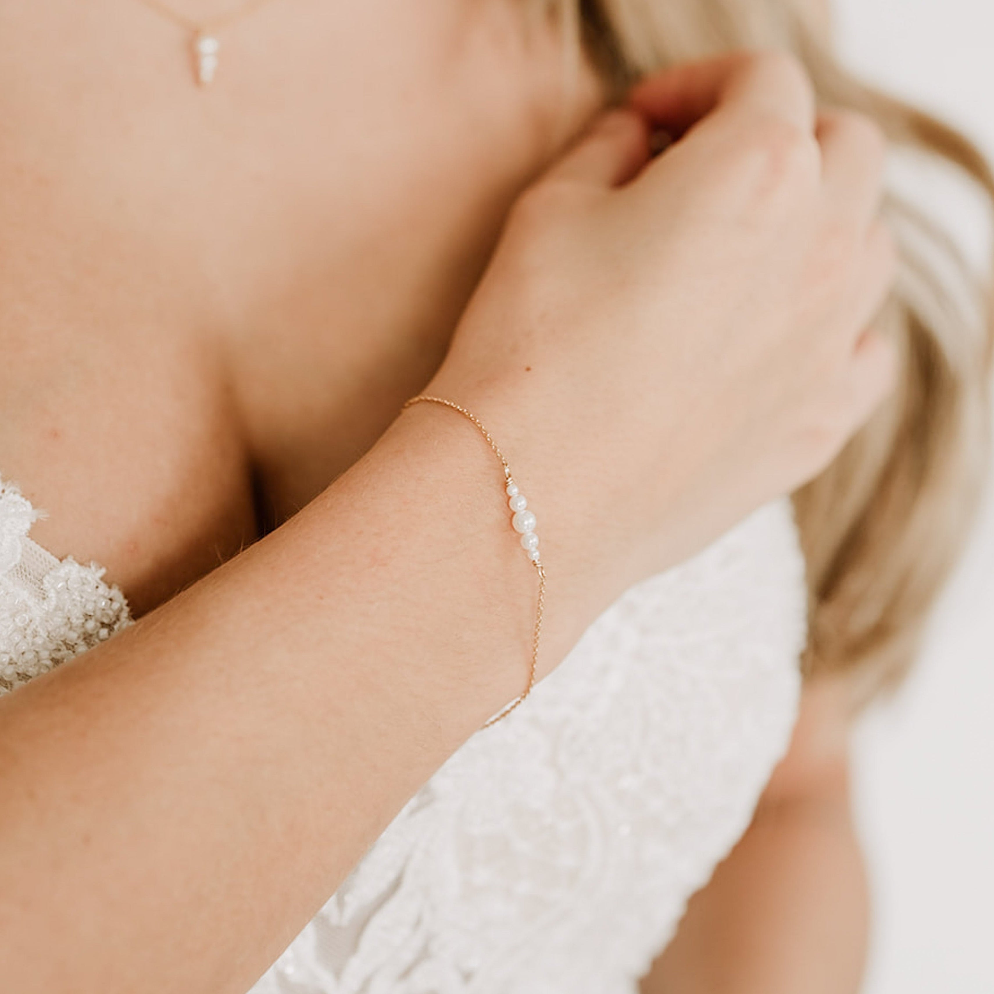 Mariella | Brautarmband mit kleinen Perlen