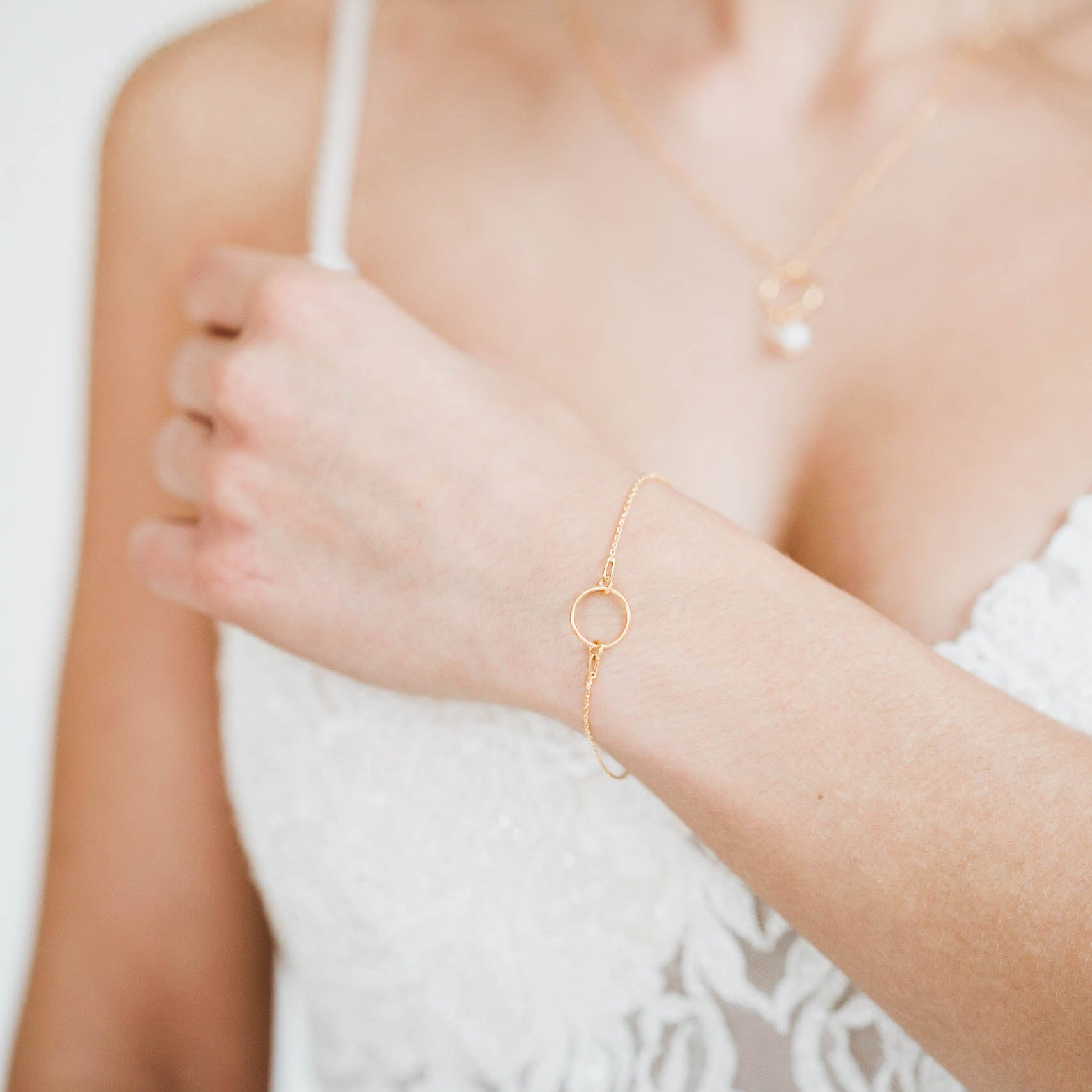 Toni | Hochzeit Armband mit Kreis dezent