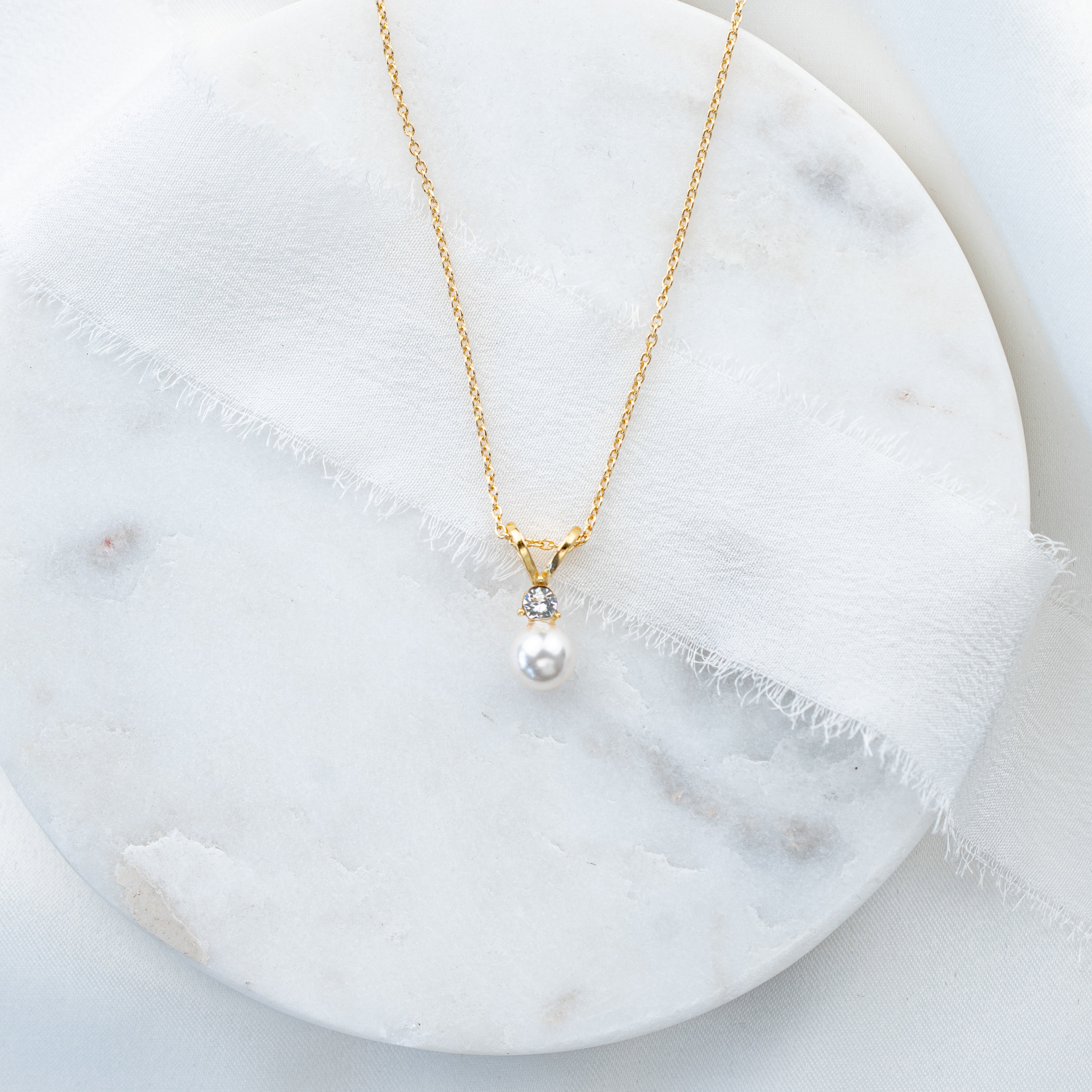 Smilla | Brautkette mit Perle und Zirkonia