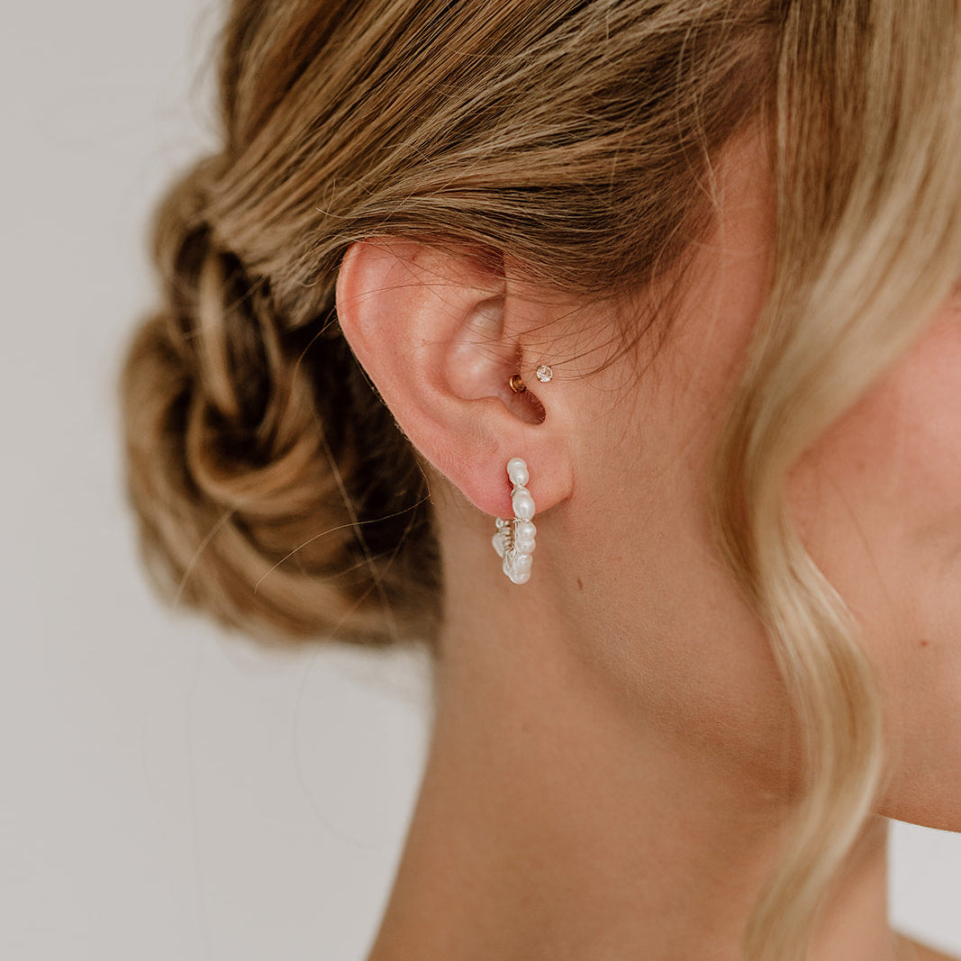 Heidi | Ohrringe Hochzeit - Creolen mit echten Perlen