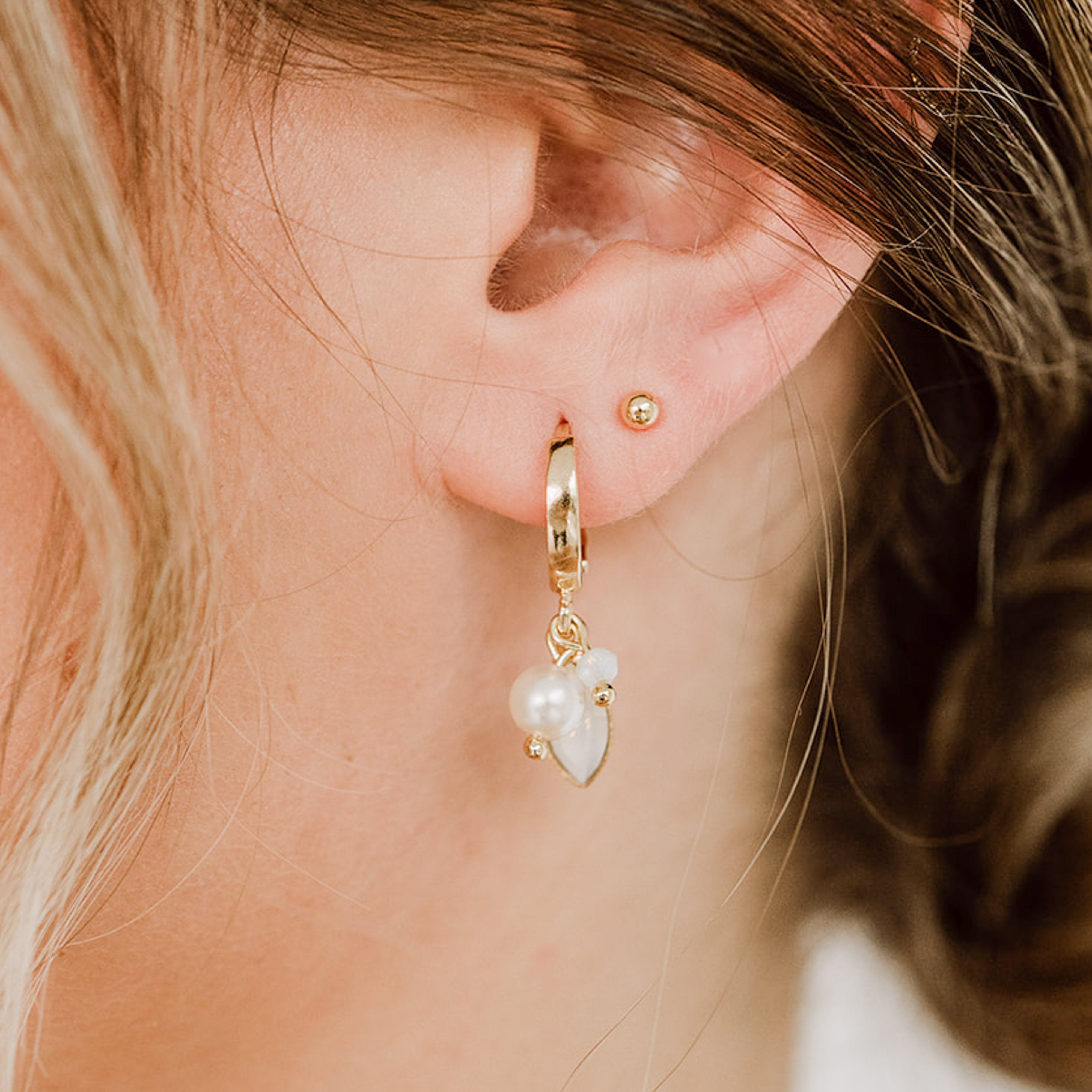 Kylie | Brautcreolen mit Perle und Kristall