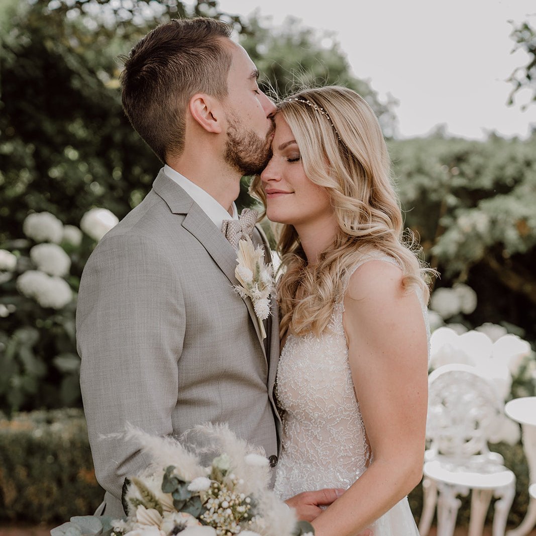 Brauthaarschmuck Basic I mit Perlen in der Farbe Gold, 19102