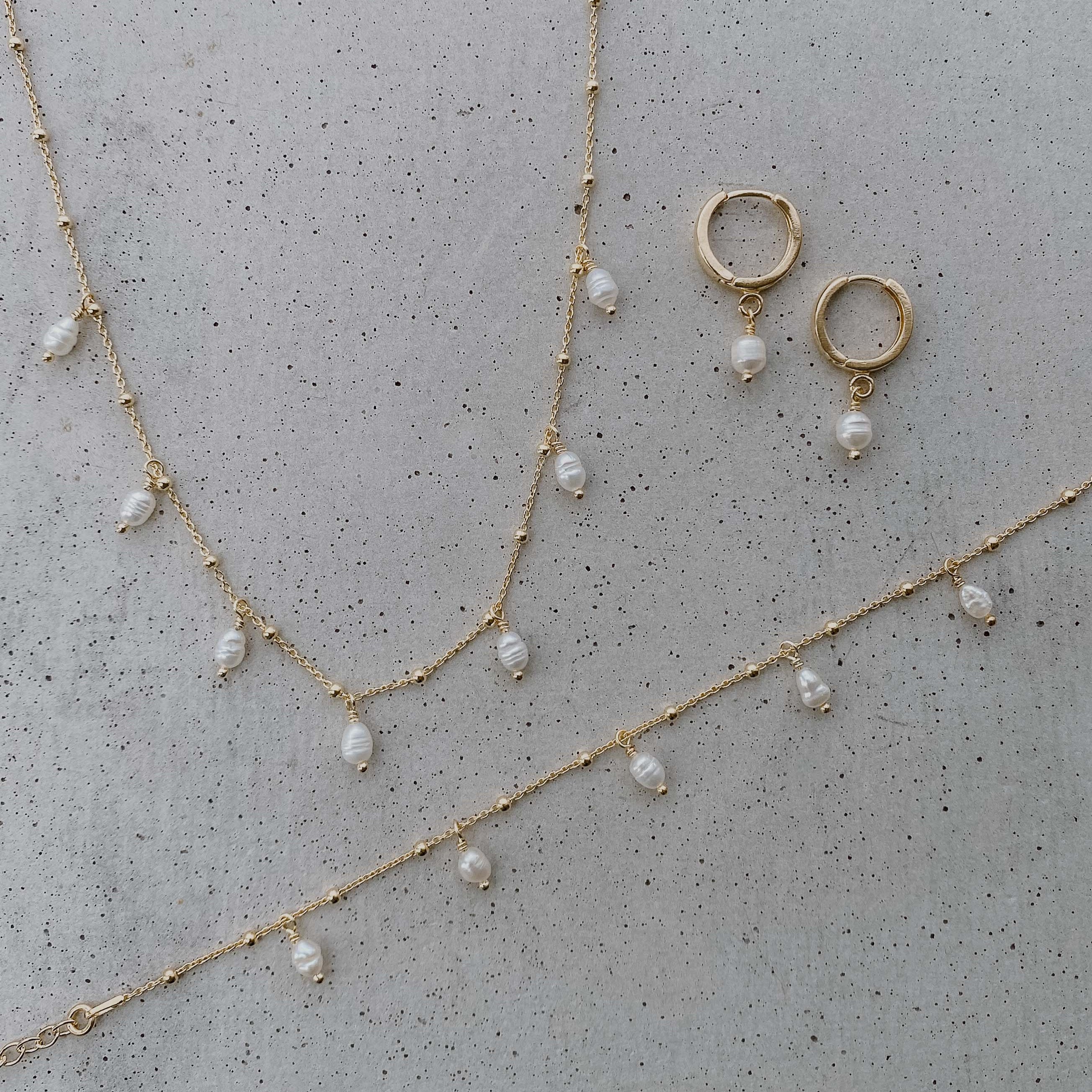 Kaya Brautschmuck Set mit Süßwasserperlen in der Farbe Gold, 21321