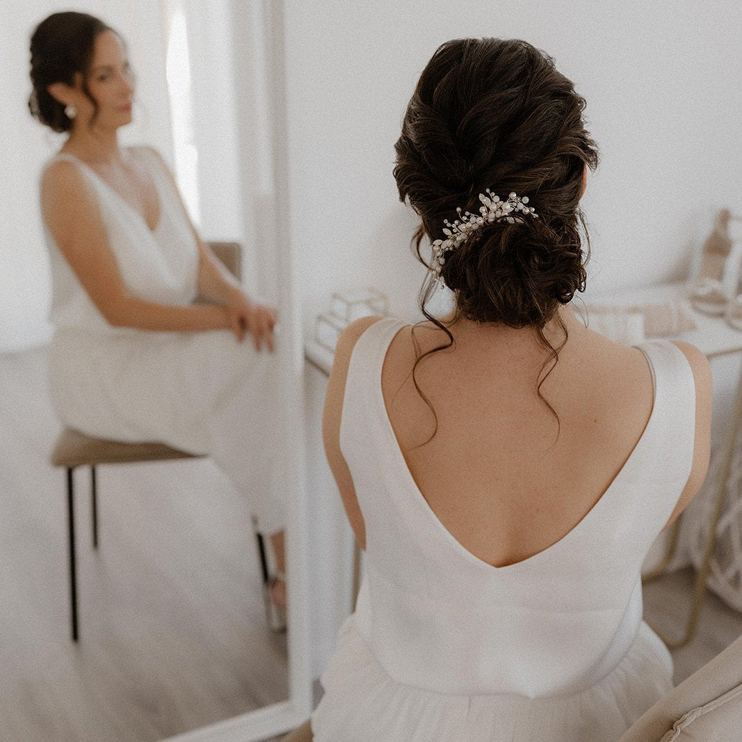 Brauthaarkamm mit Perlen und Kristallen Kris in der Farbe Silber