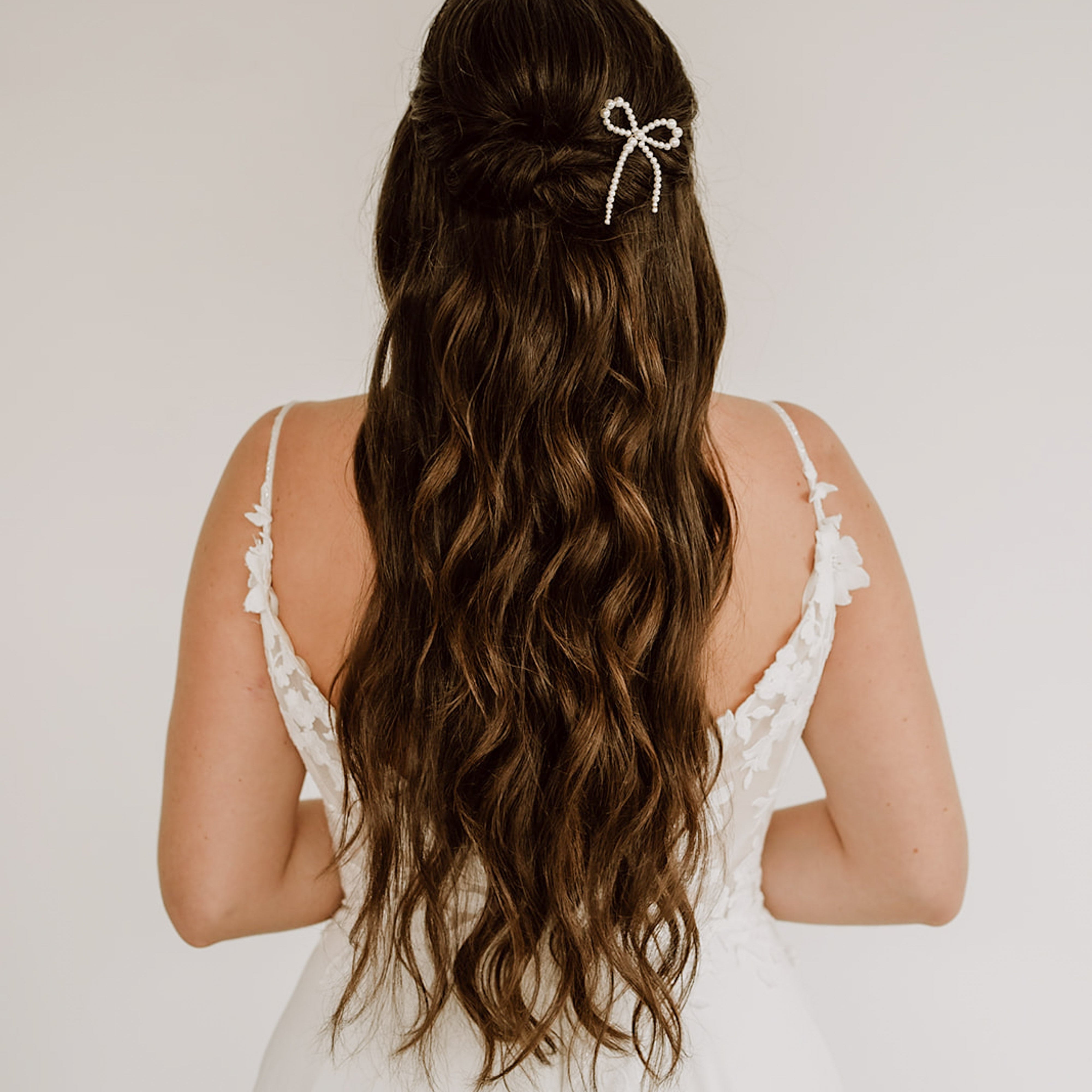 Pina | Haarschmuck Hochzeit - Haarnadeln Schleife aus Perlen