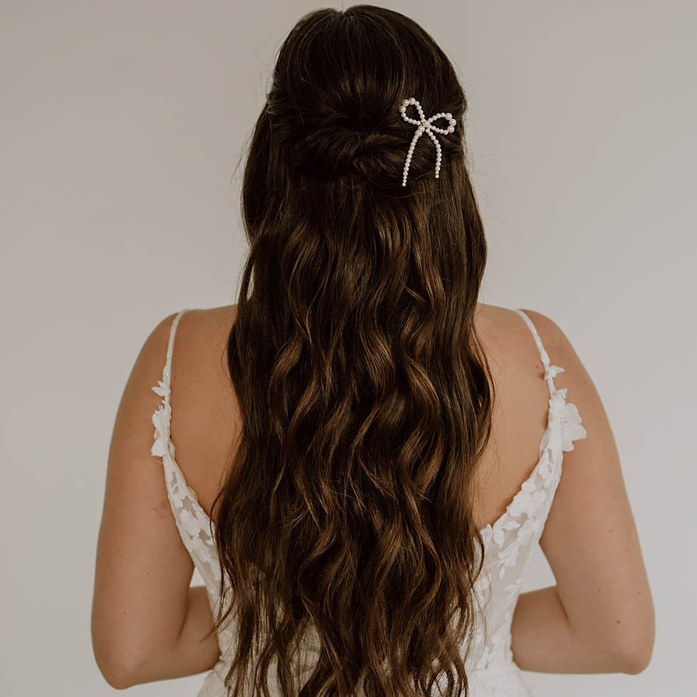 Pina | Haarschmuck Hochzeit - Haarnadeln Schleife aus Perlen