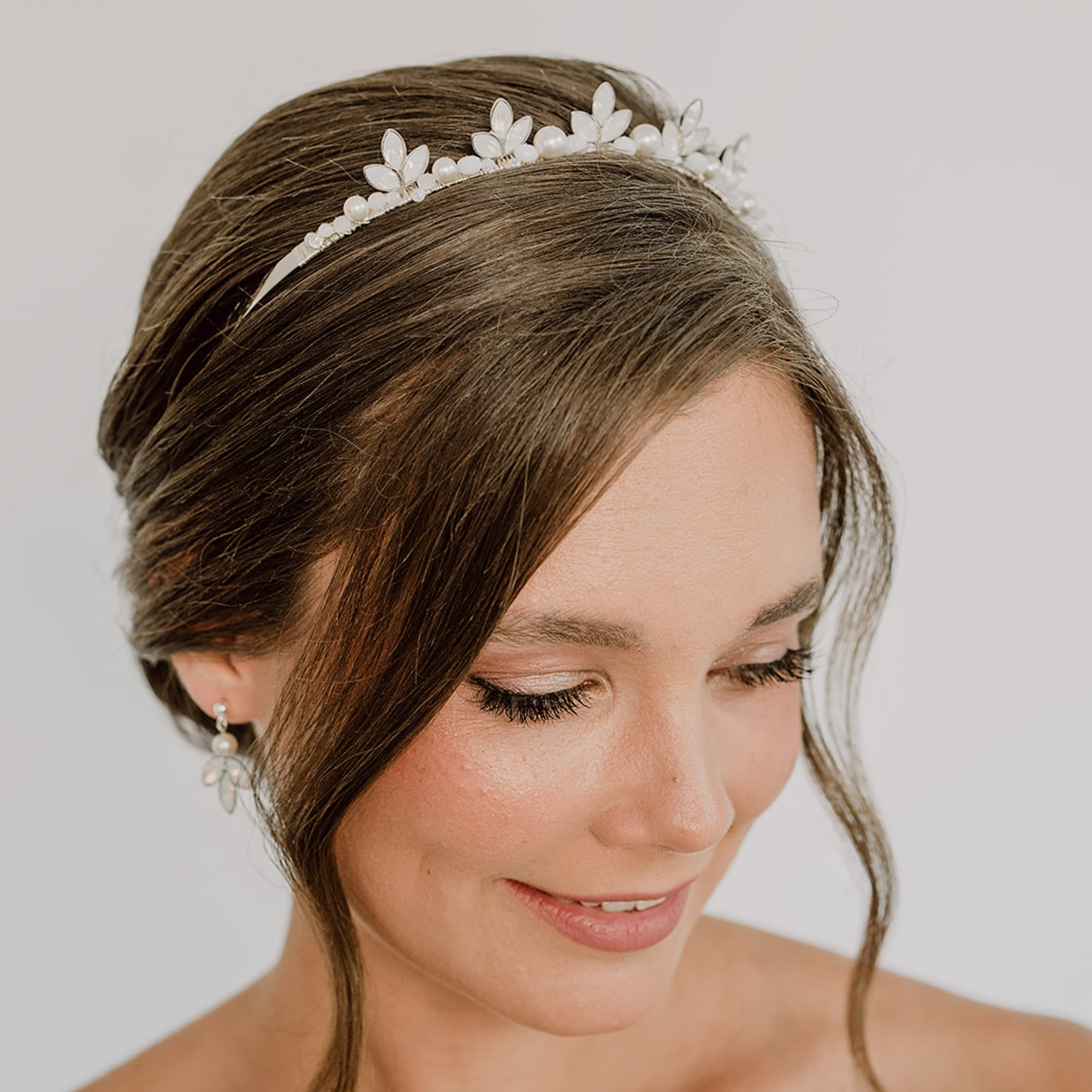 Kate | Diadem Hochzeit Haarreif mit Perlen und Kristallen Krone