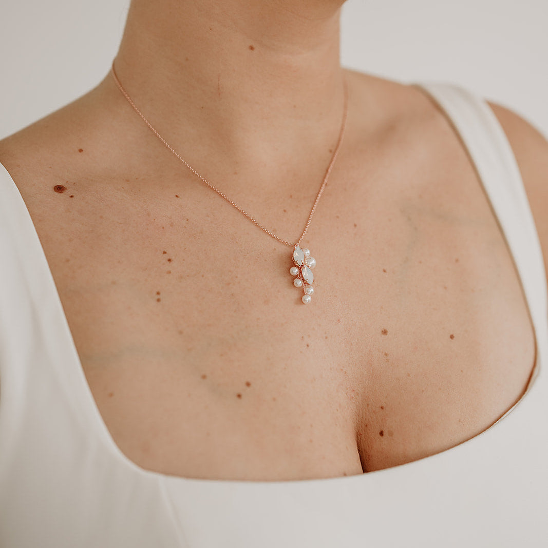 Anastasia | Halskette Hochzeit mit Perlen und Kristallen