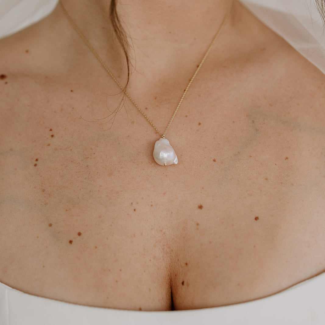 Aurelia | limitierte Halskette Hochzeit mit echter Barockperle