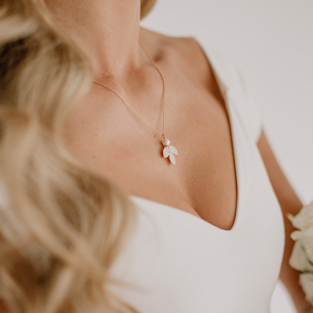 Kate | Braut Halskette mit Perle und Kristallen