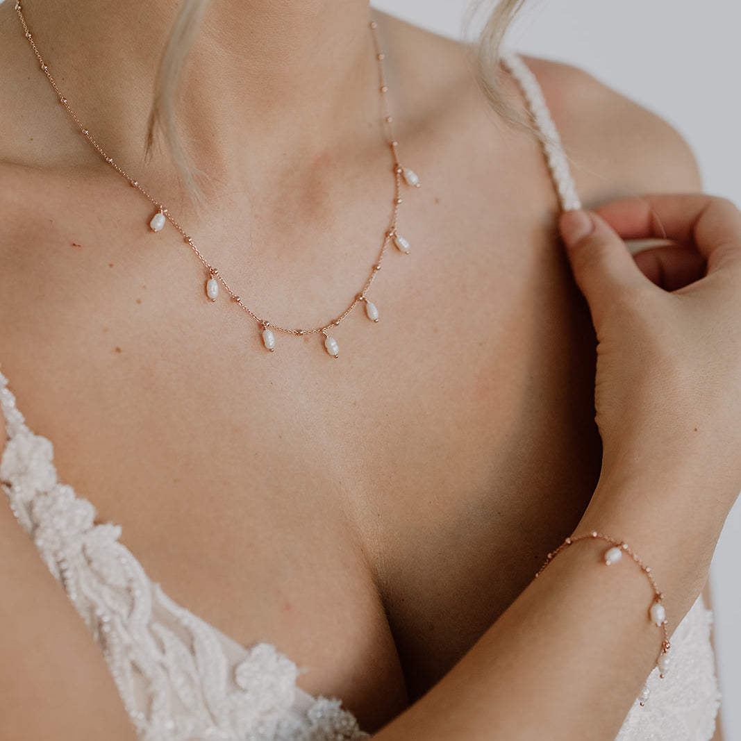 Kaya | Brauthalskette mit echten Süßwasserperlen