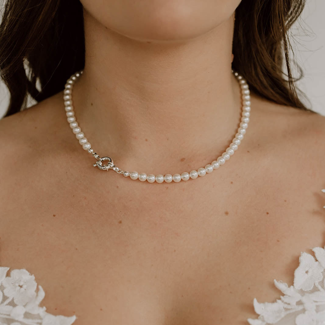 Laura | Brautperlenkette mit Schmuck Karabiner