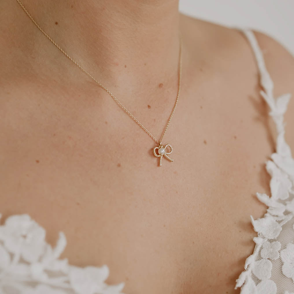 Pinella | Halskette Braut mit Schleife und Perle