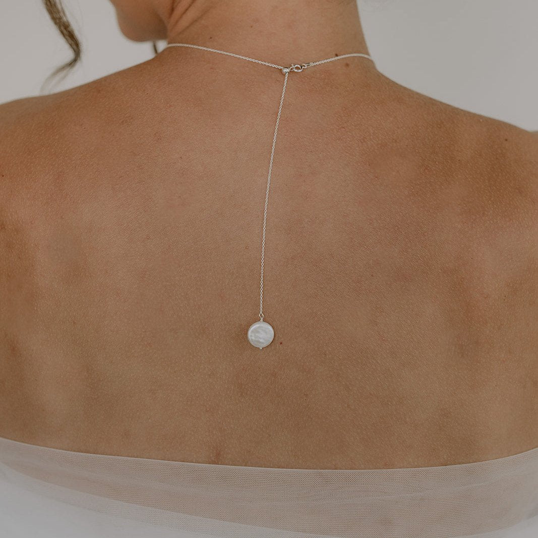 Clara Halskette mit Rückenkette Brauthalskette mit Perle, Y-Kette in der Farbe Silber