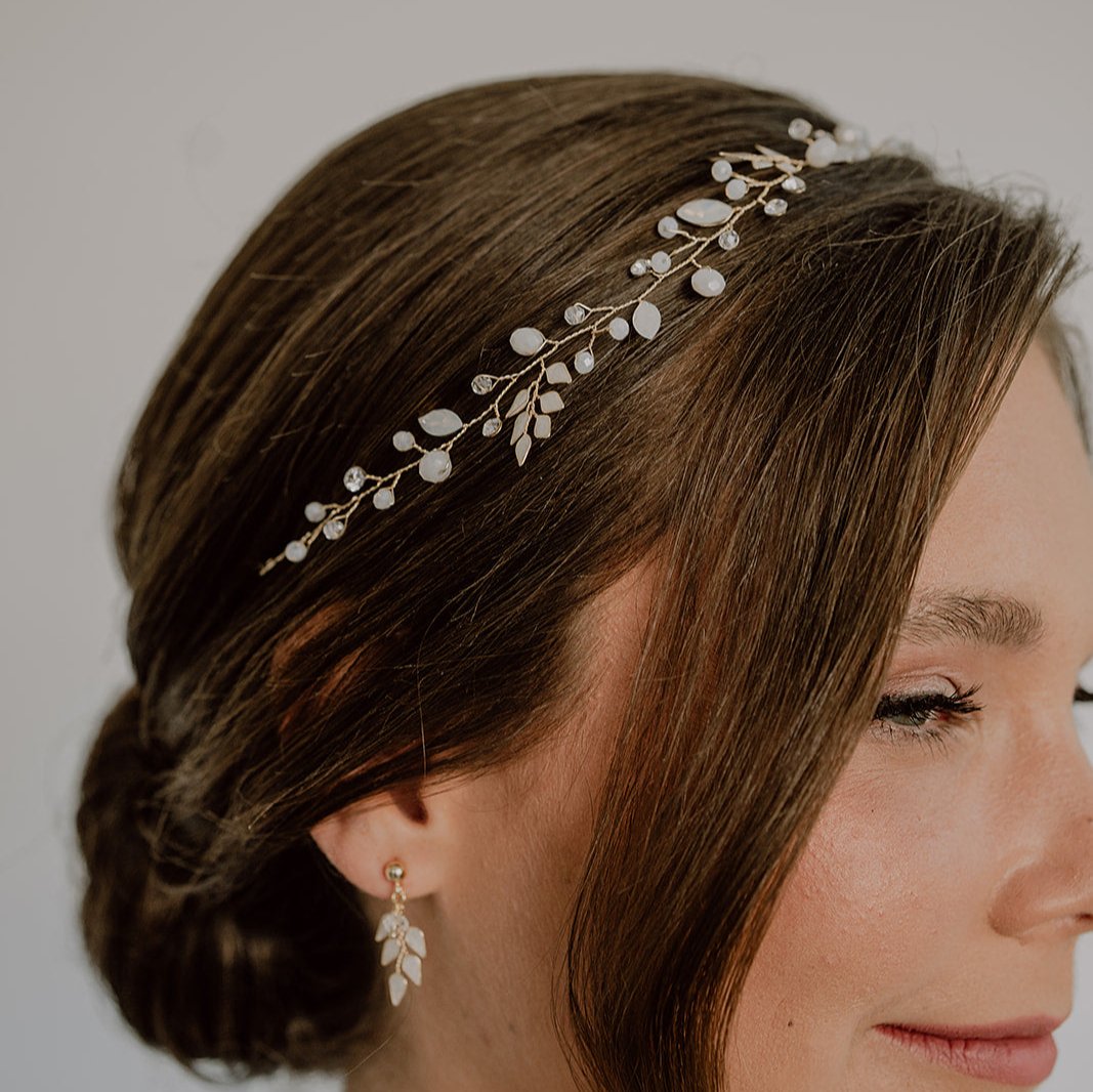 Lana Brauthaarschmuck, Headpiece mit Blättern und Kristallen in der Farbe Gold , 22157