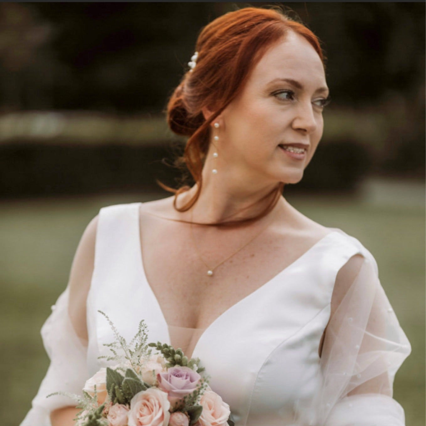 Lola | Ohrringe Hochzeit mit Perlen hängend