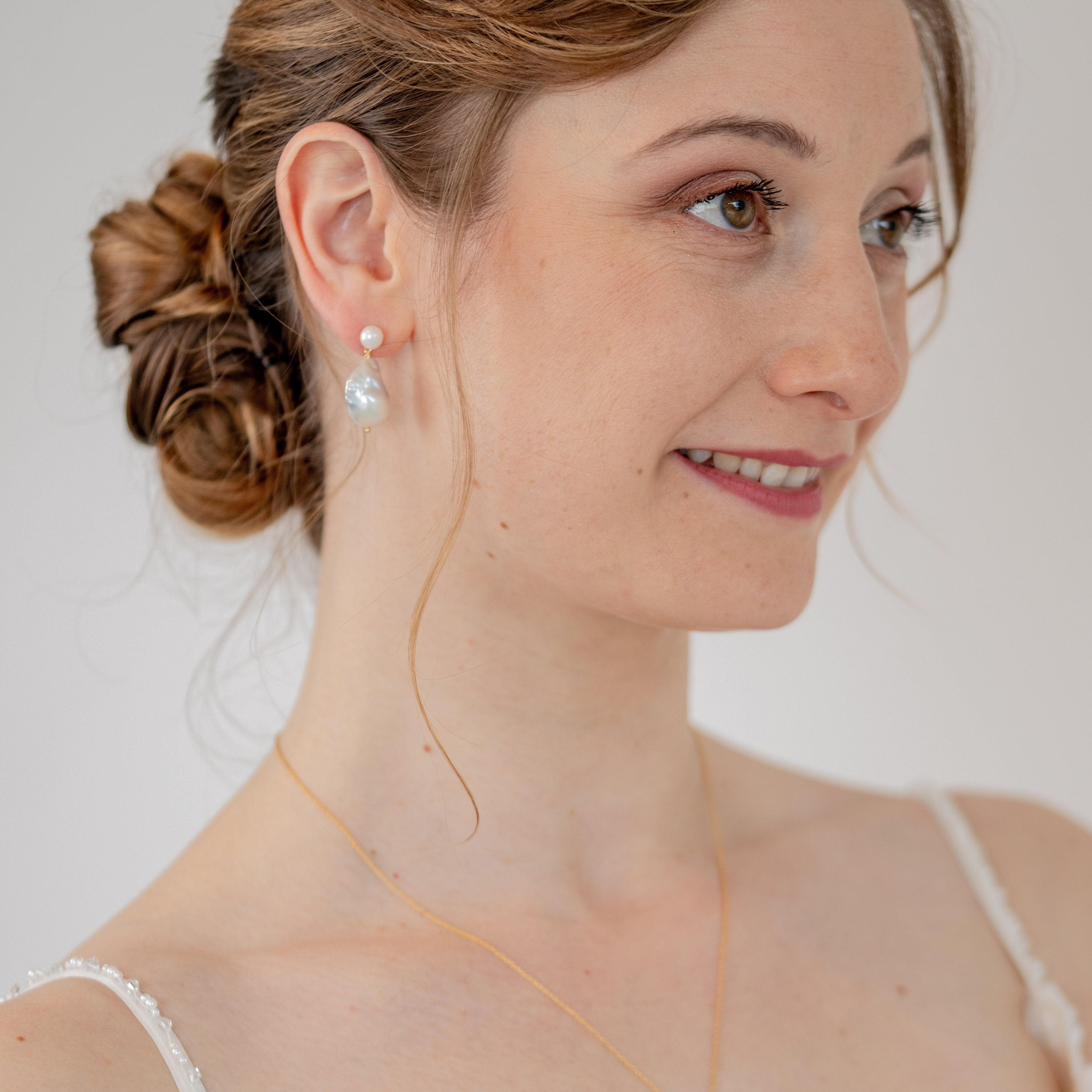 Aurelia | limitierte Ohrringe Hochzeit mit echter Barockperle
