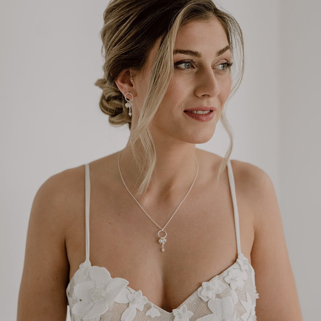 Brautohrringe mit Perlen Tonia in der Farbe Silber