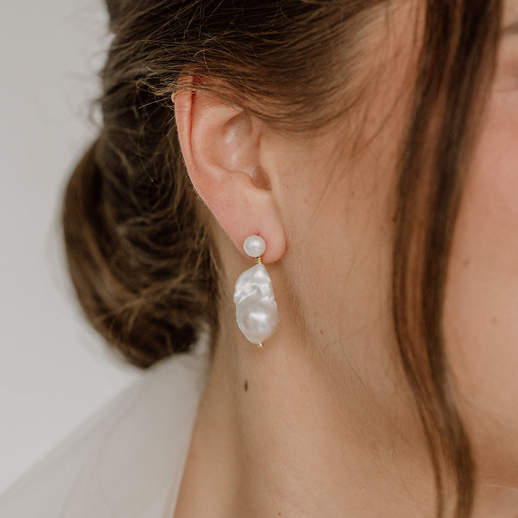 Aurelia | limitierte Ohrringe Hochzeit mit echter Barockperle