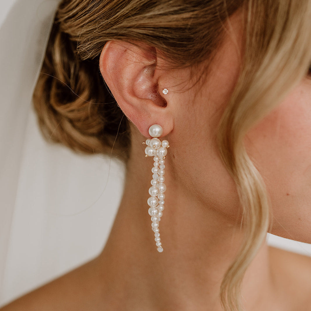 Elina | Brautohrringe hängend mit Perlen