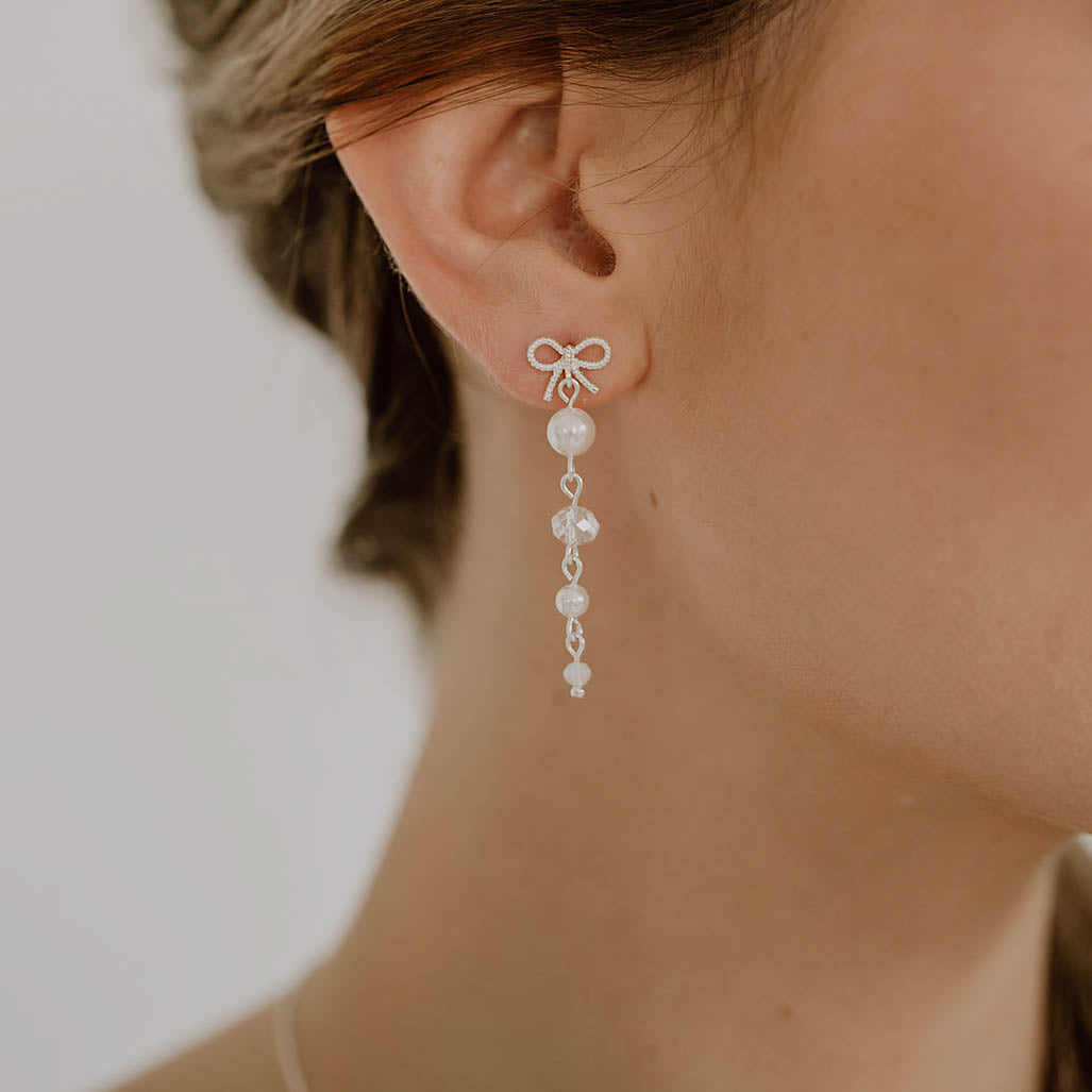 Pauli | Brautohrringe mit Schleife - Kristallperlen und Perle