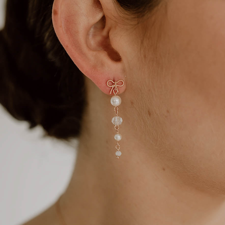 Pauli | Brautohrringe mit Schleife - Kristallperlen und Perle