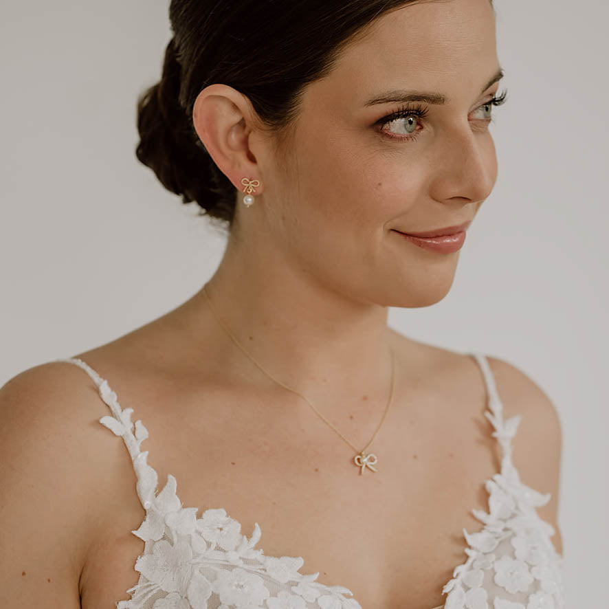 Pinella | Brautohrringe - Ohrringe mit Schleife und Perle
