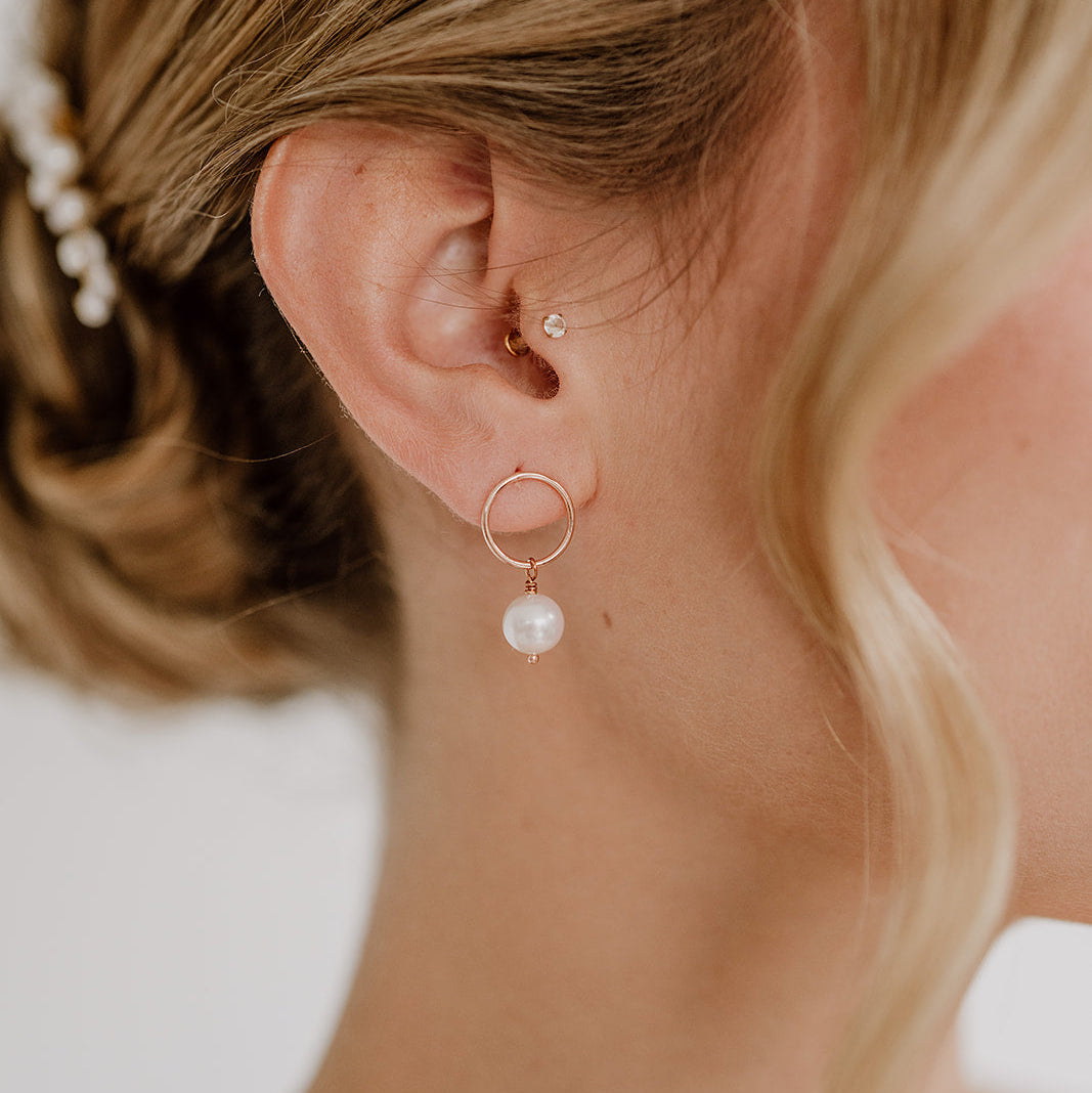 Toni | Brautohrringe mit echten Süßwasserperlen