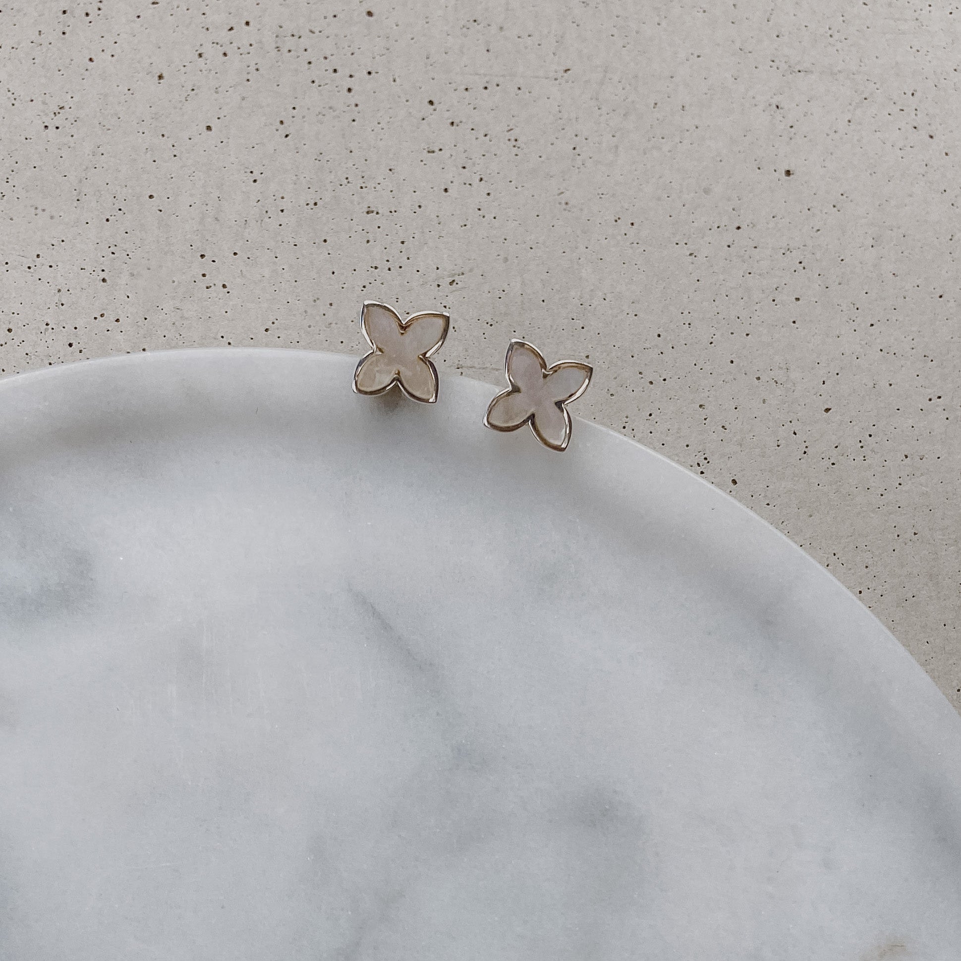Daisy | Ohrstecker für Trauzeugin & Brautmutter