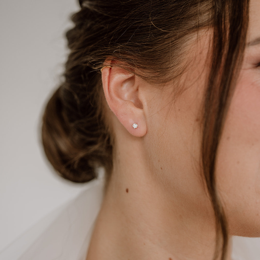 Sanna | schlichte Brautohrstecker mit Zirkonia