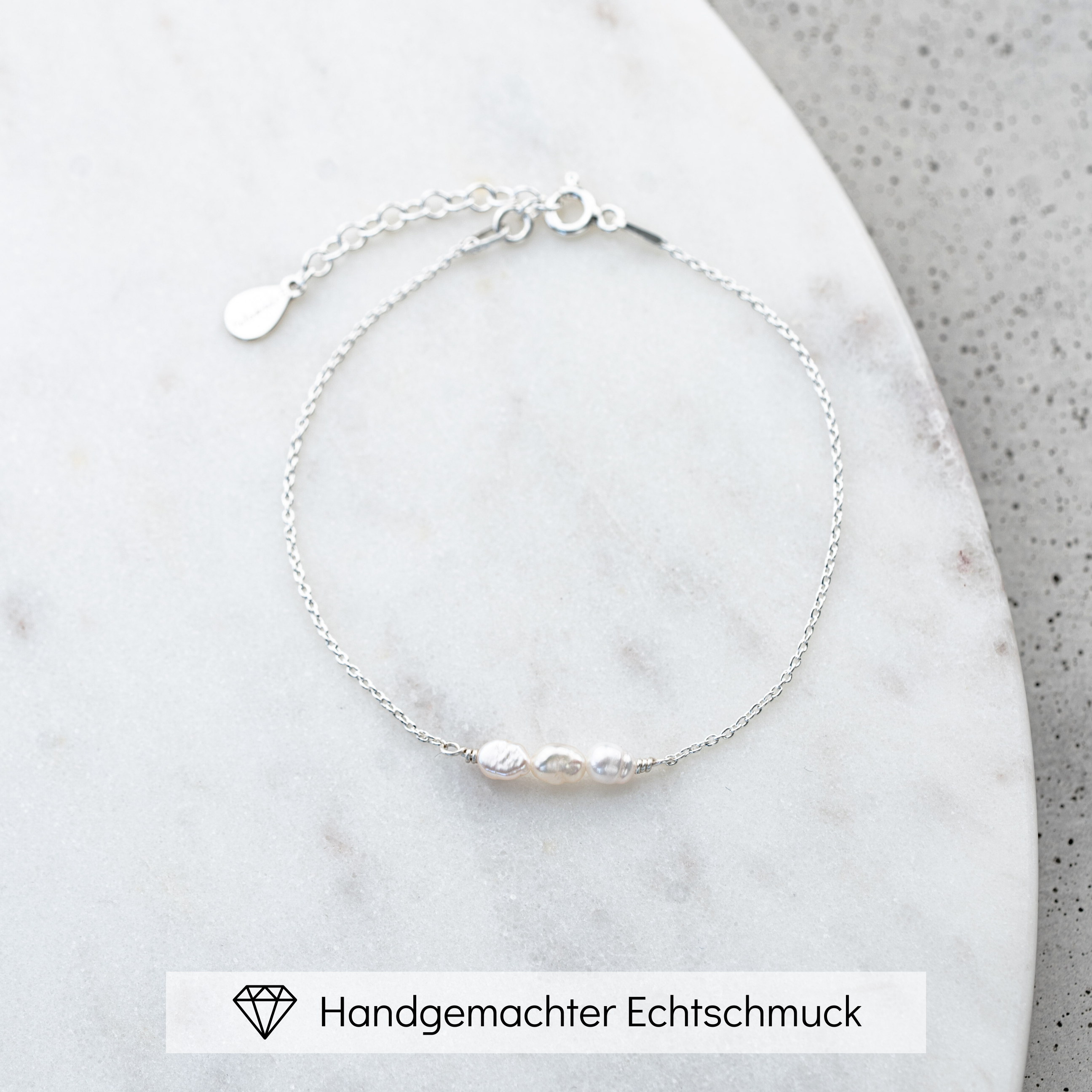 Amelie | Armband Hochzeit mit kleinen, echten Perlen