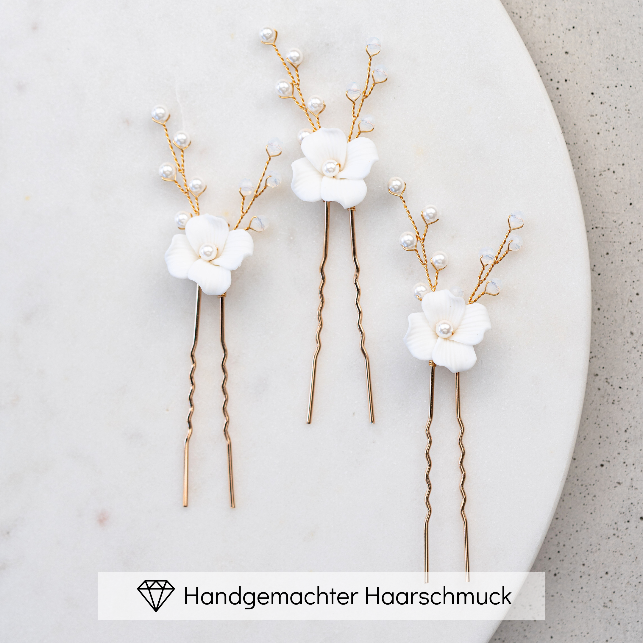 Coco mit Perlen | Braut Haarnadeln mit weißen Blüten und echten Perlen