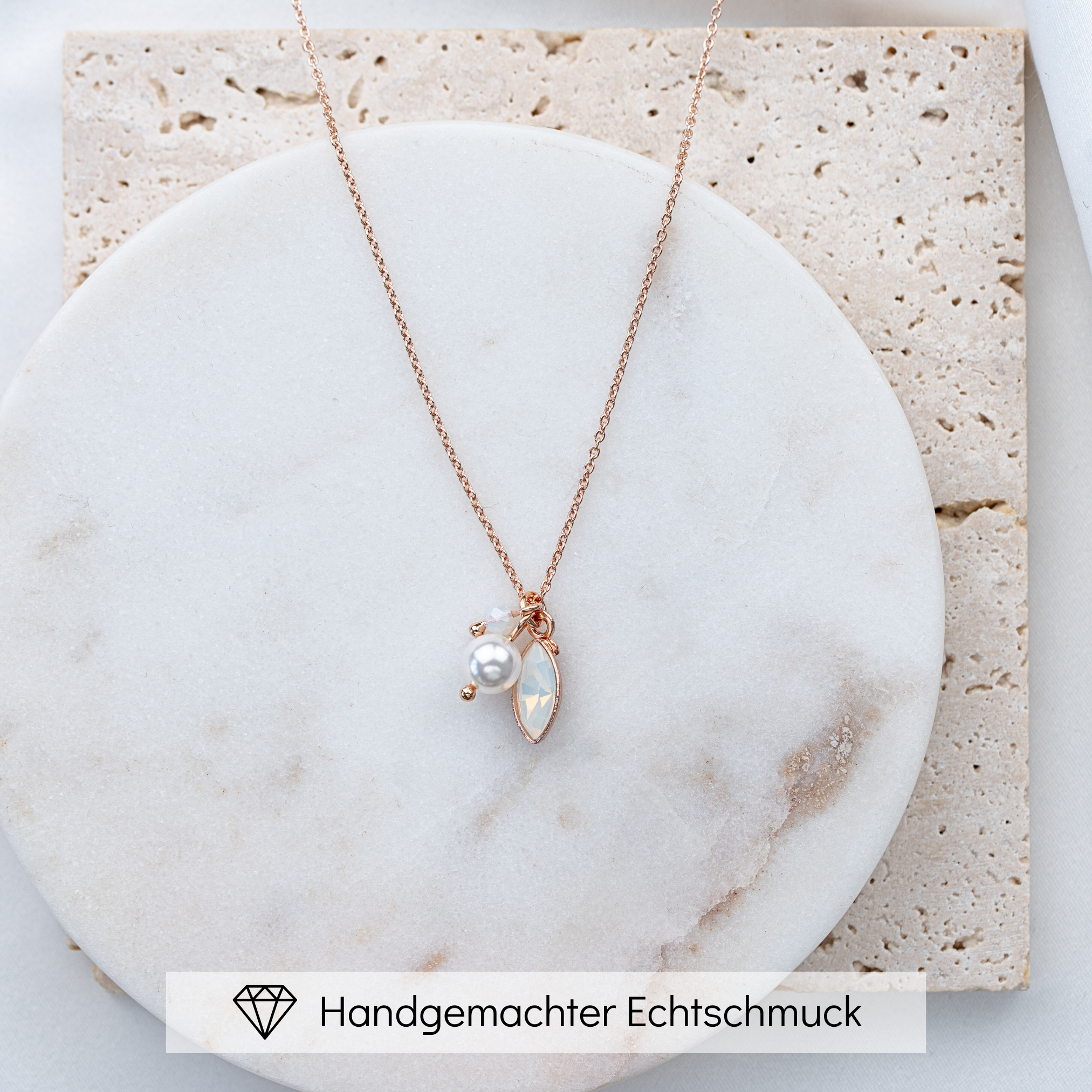 Kylie | Braut Halskette mit Perle und Kristallen