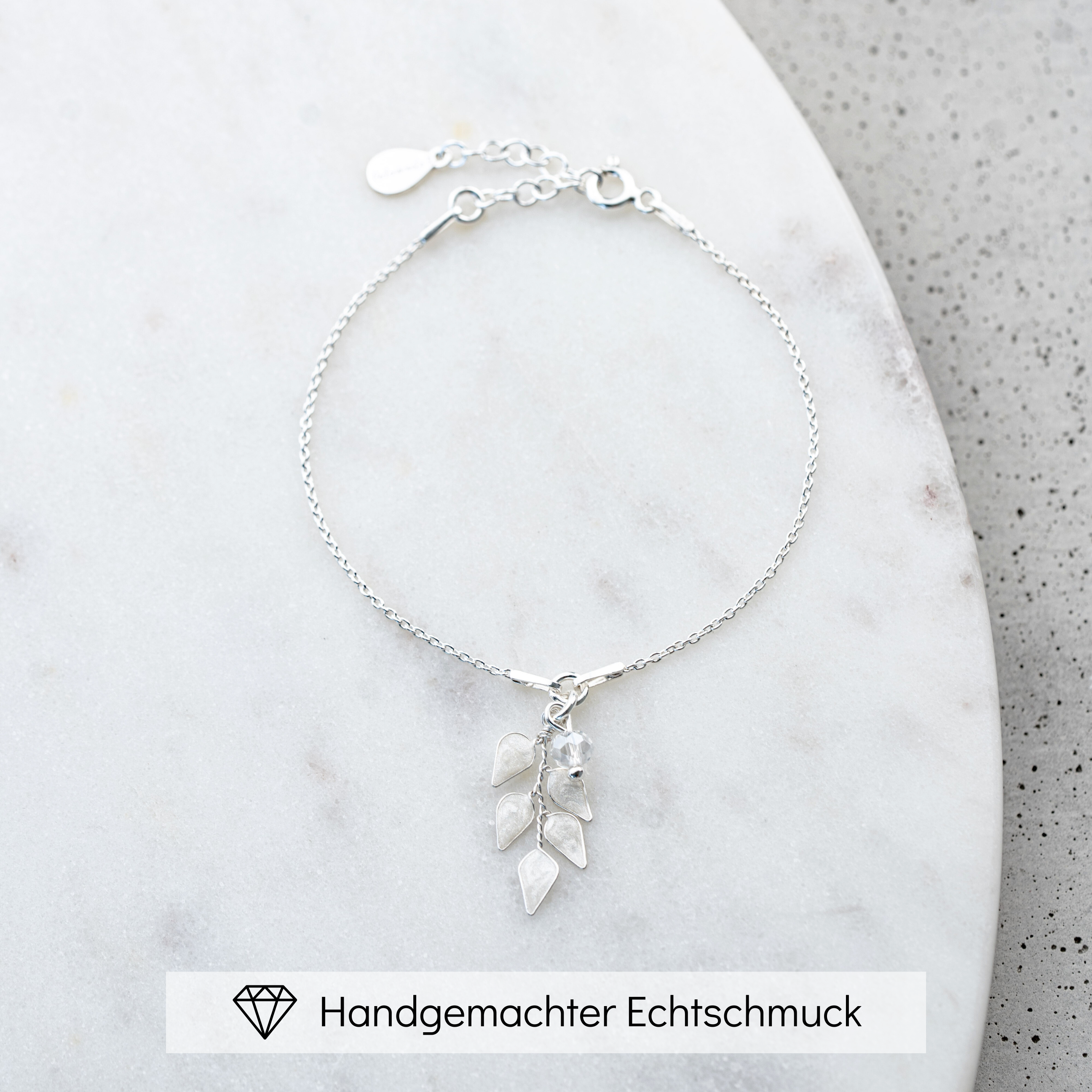 Lana | Brautarmband mit Blatt dezent