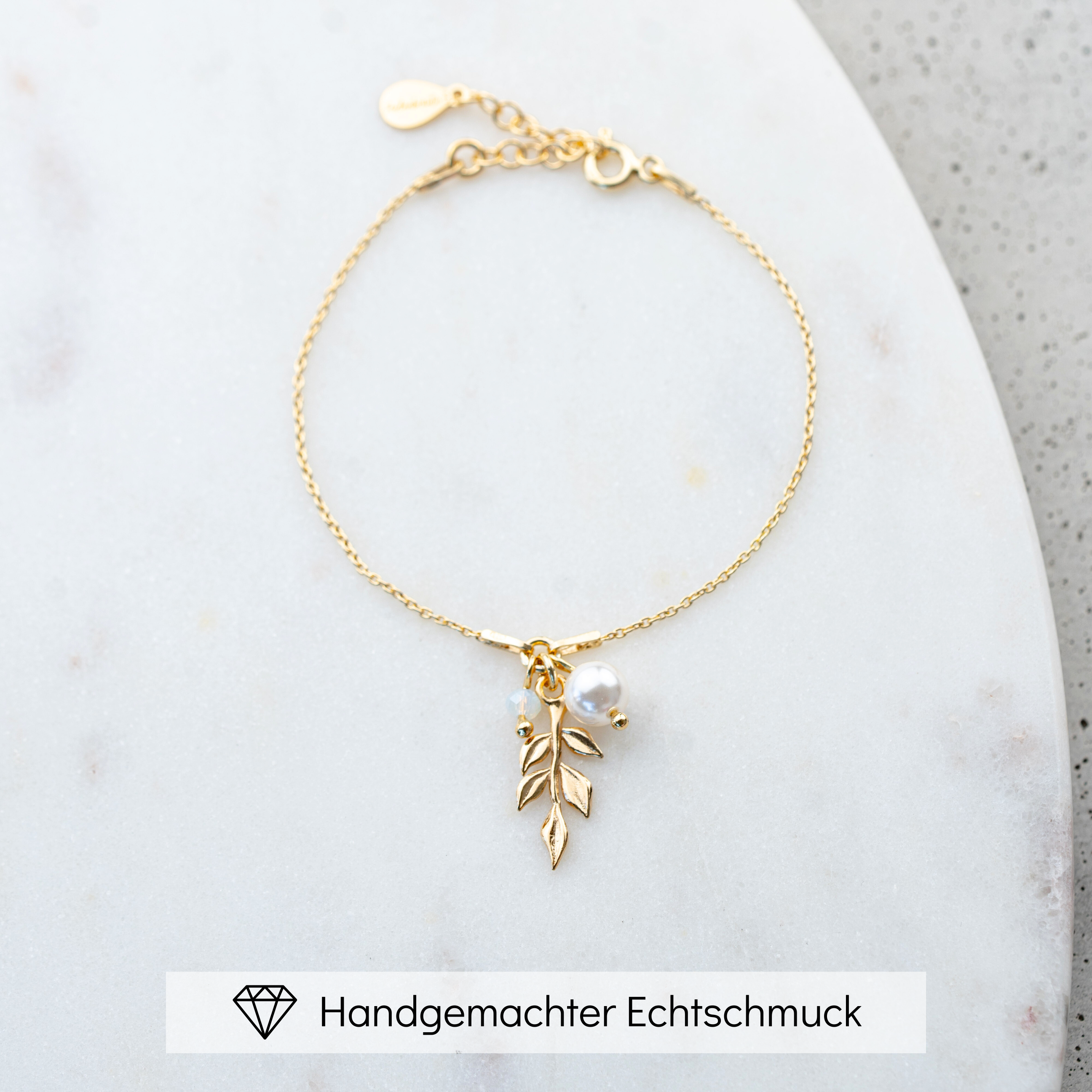 Resi | Brautarmband mit Blatt und Perle