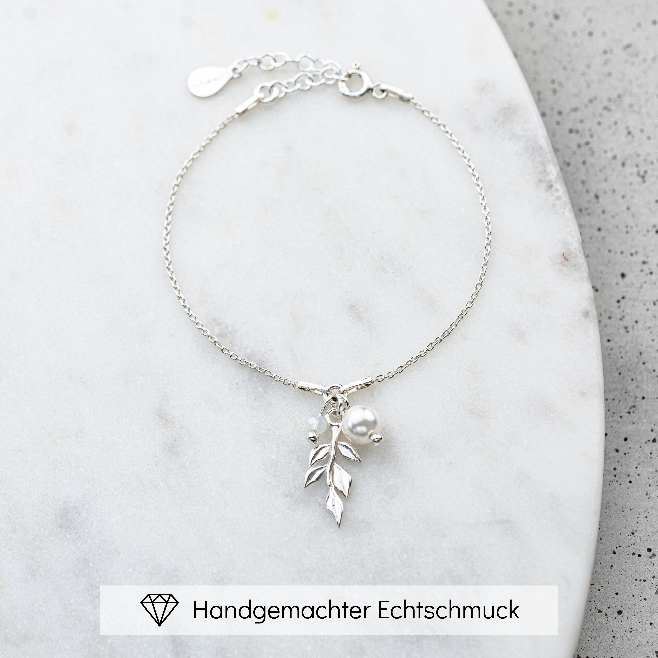 Resi | Brautarmband mit Blatt und Perle