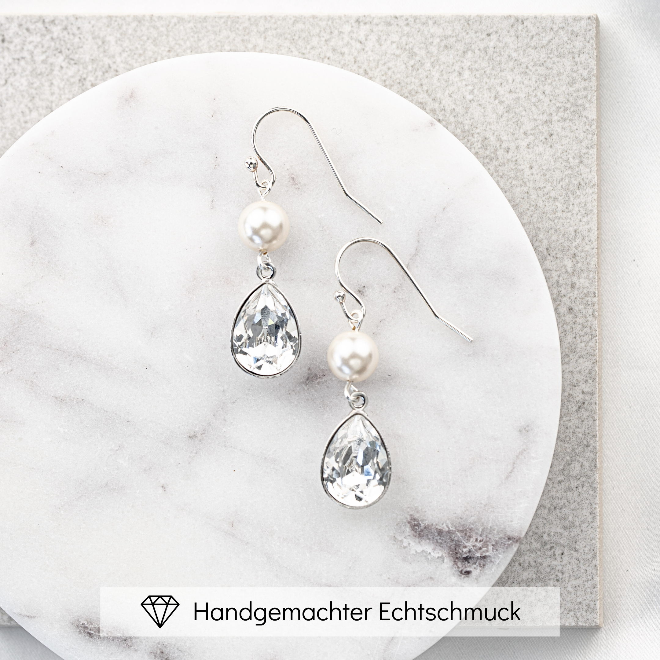 Sally | Ohrringe Hochzeit hängend mit Perle und Kristalltropfen