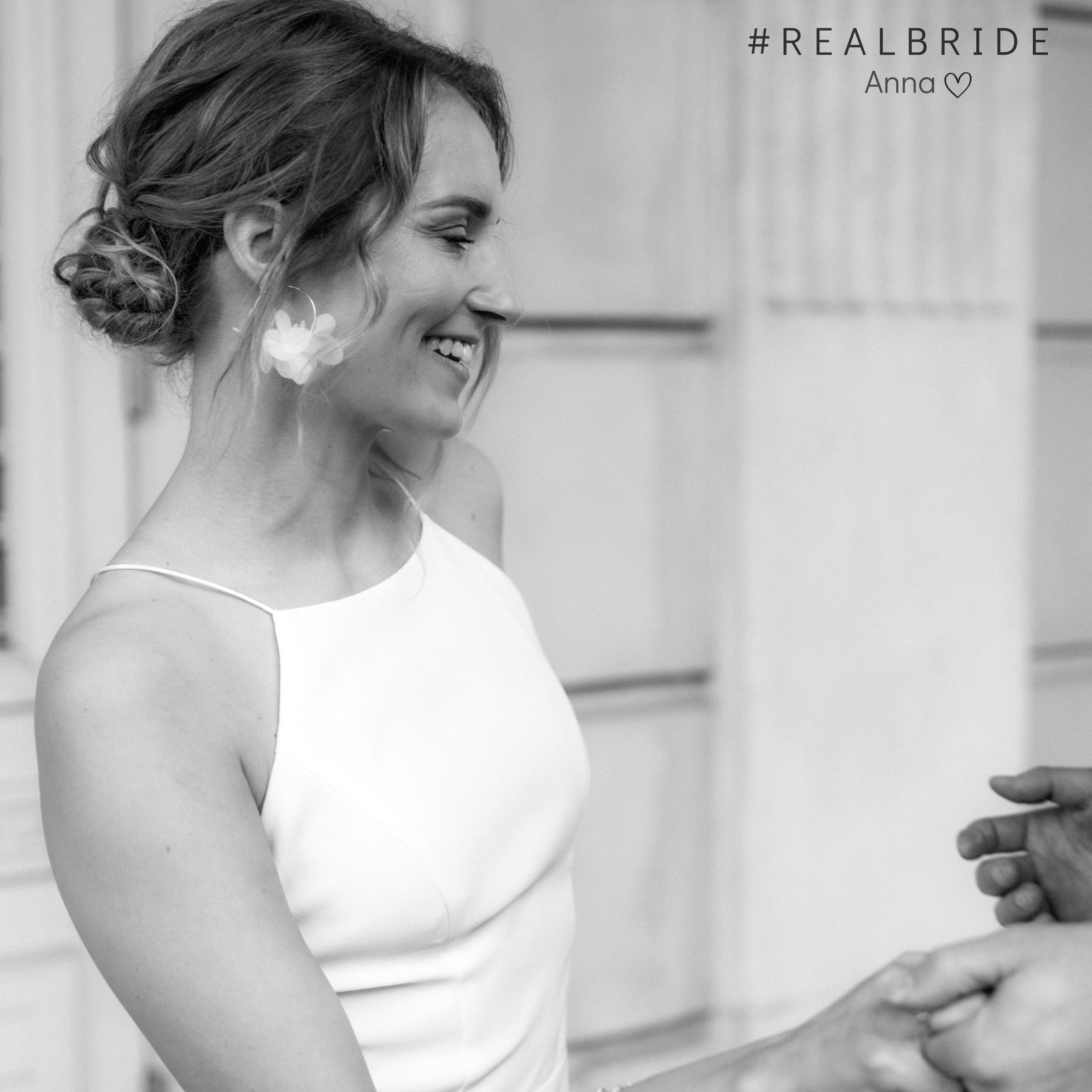 Flora | Brautohrringe - Creolen mit Stoffblüten