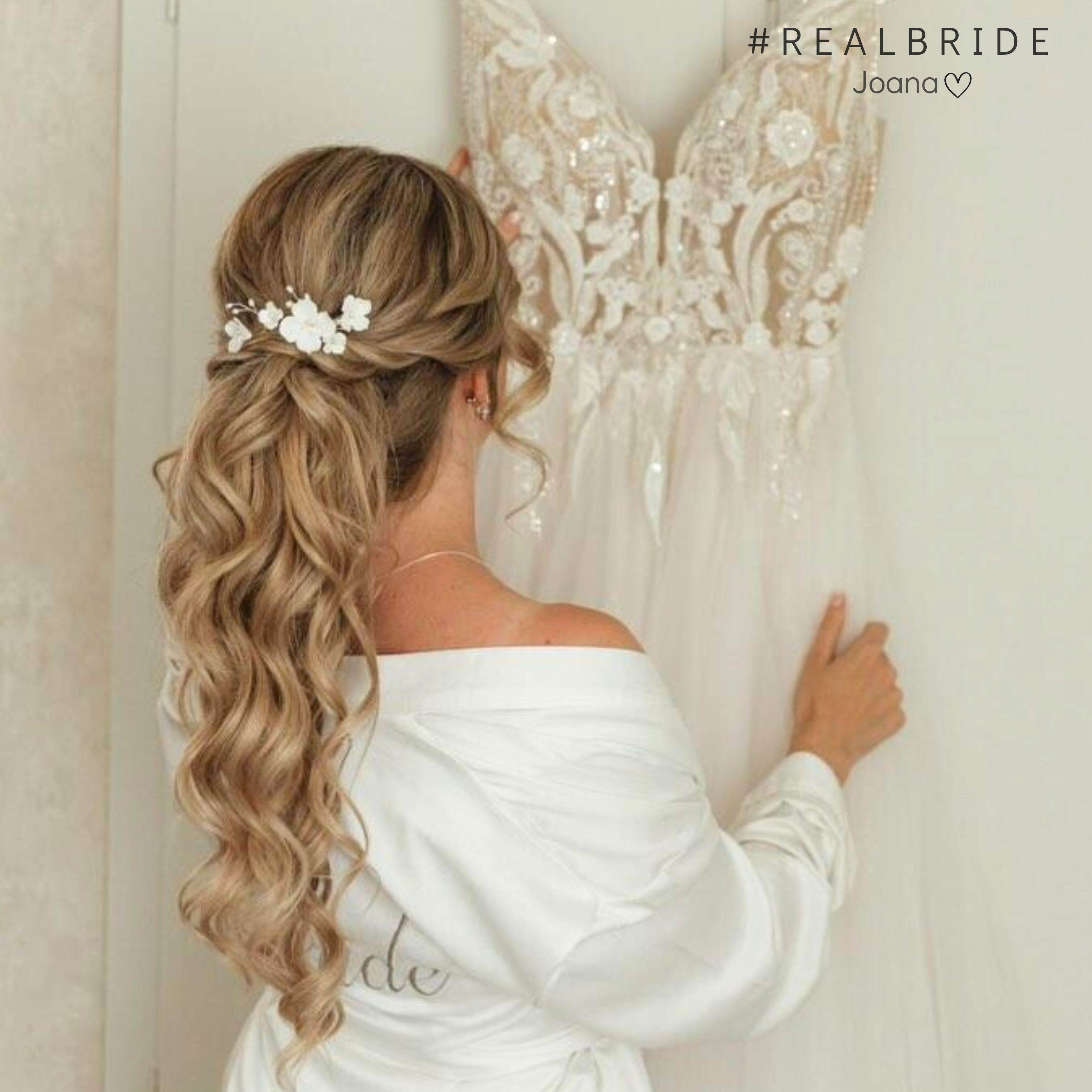 Coco Haarnadeln | Brauthaarschmuck mit weißen Blüten und echten Perlen