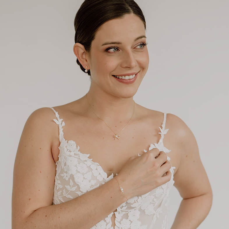 Pinella | Brautohrringe - Ohrringe mit Schleife und Perle