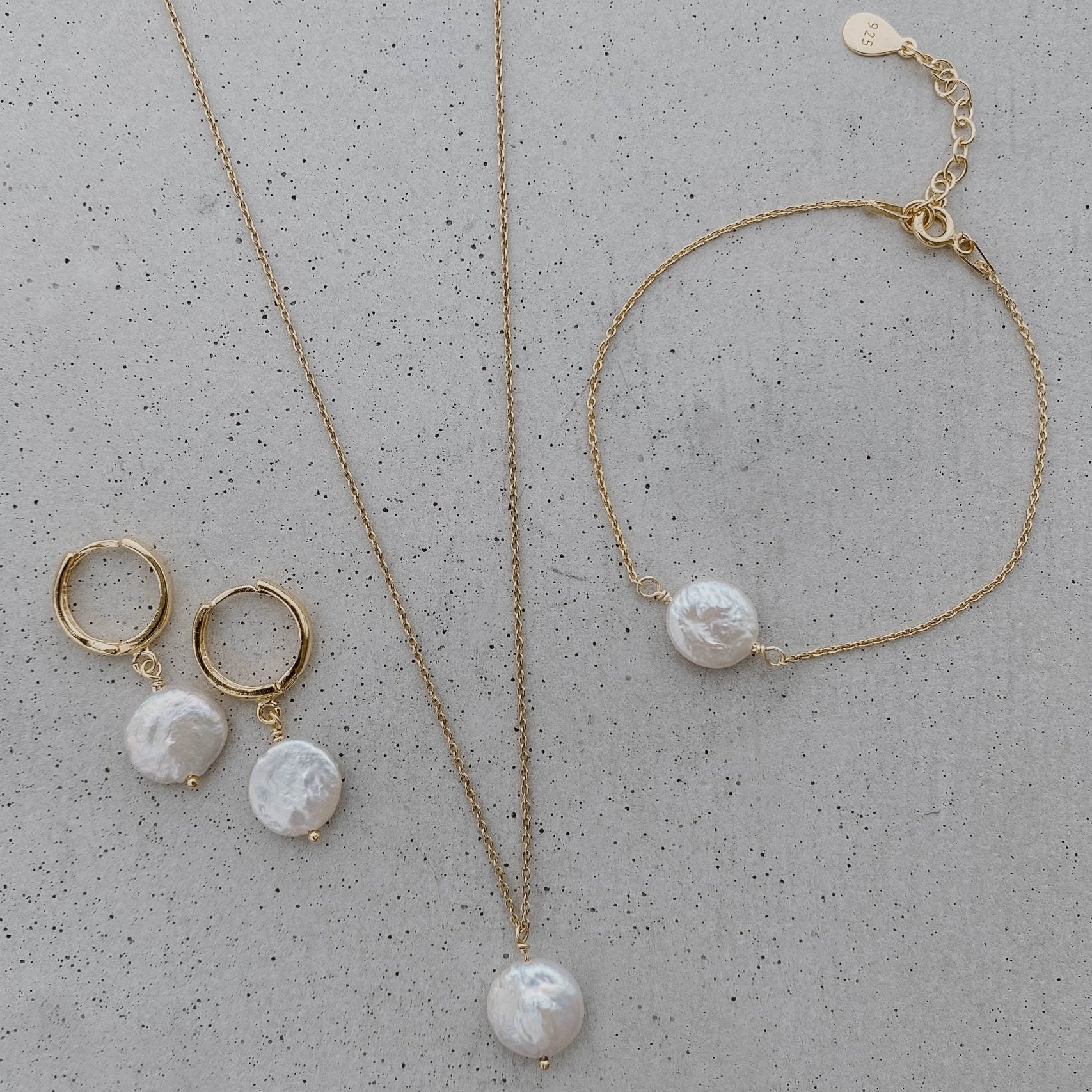 Clara Hochzeitsschmuck Set mit Perlen in der Farbe Gold, 22316