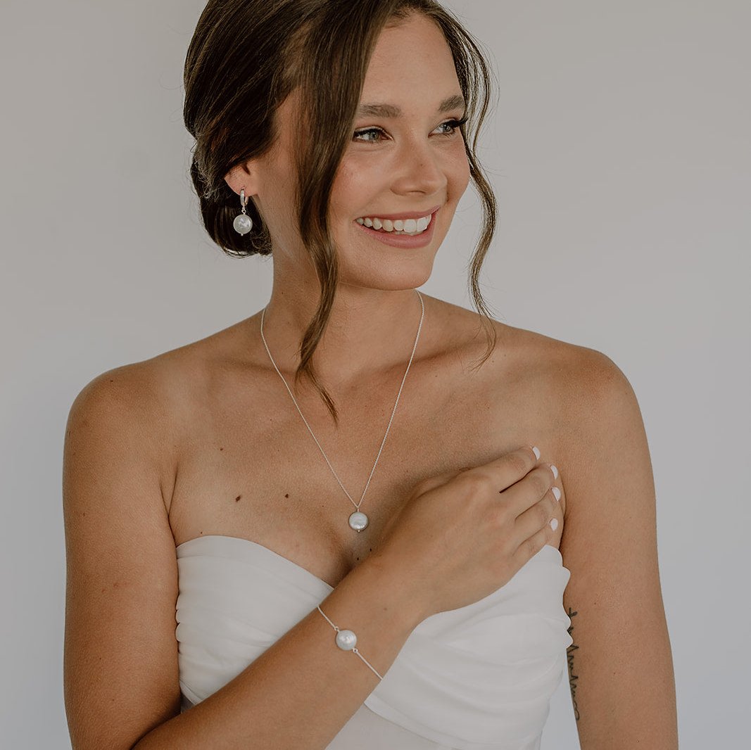 Clara Armband Hochzeit mit Coin und Süßwasserperle in der Farbe Silber