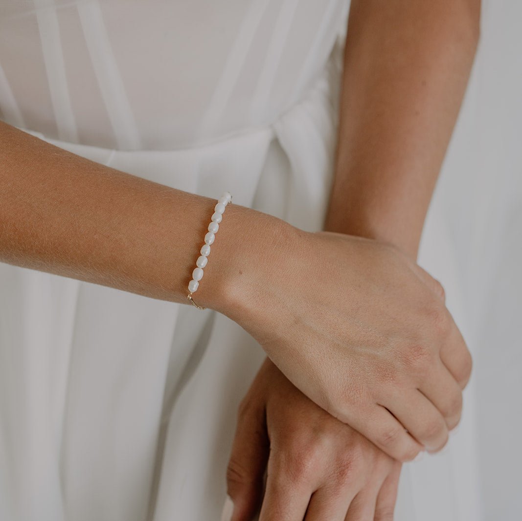 Linn Hochzeit Armband mit Süßwasserperlen in der Farbe Gold 