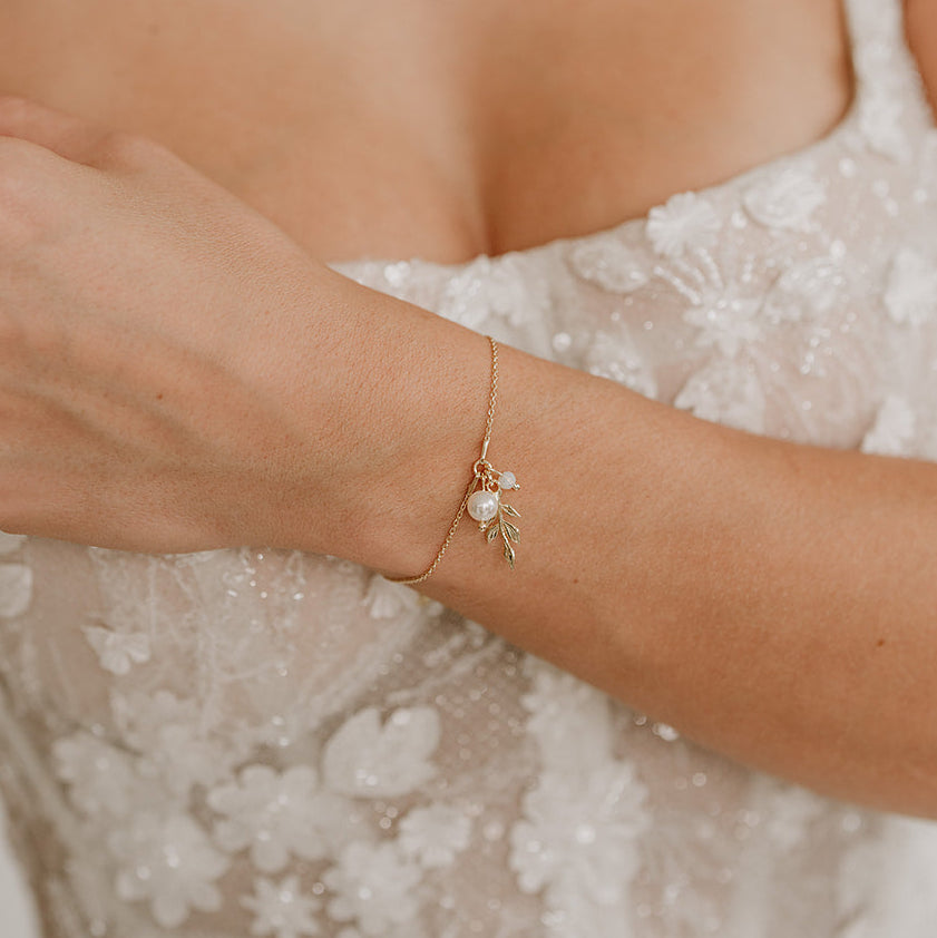Resi | Brautarmband mit Blatt und Perle