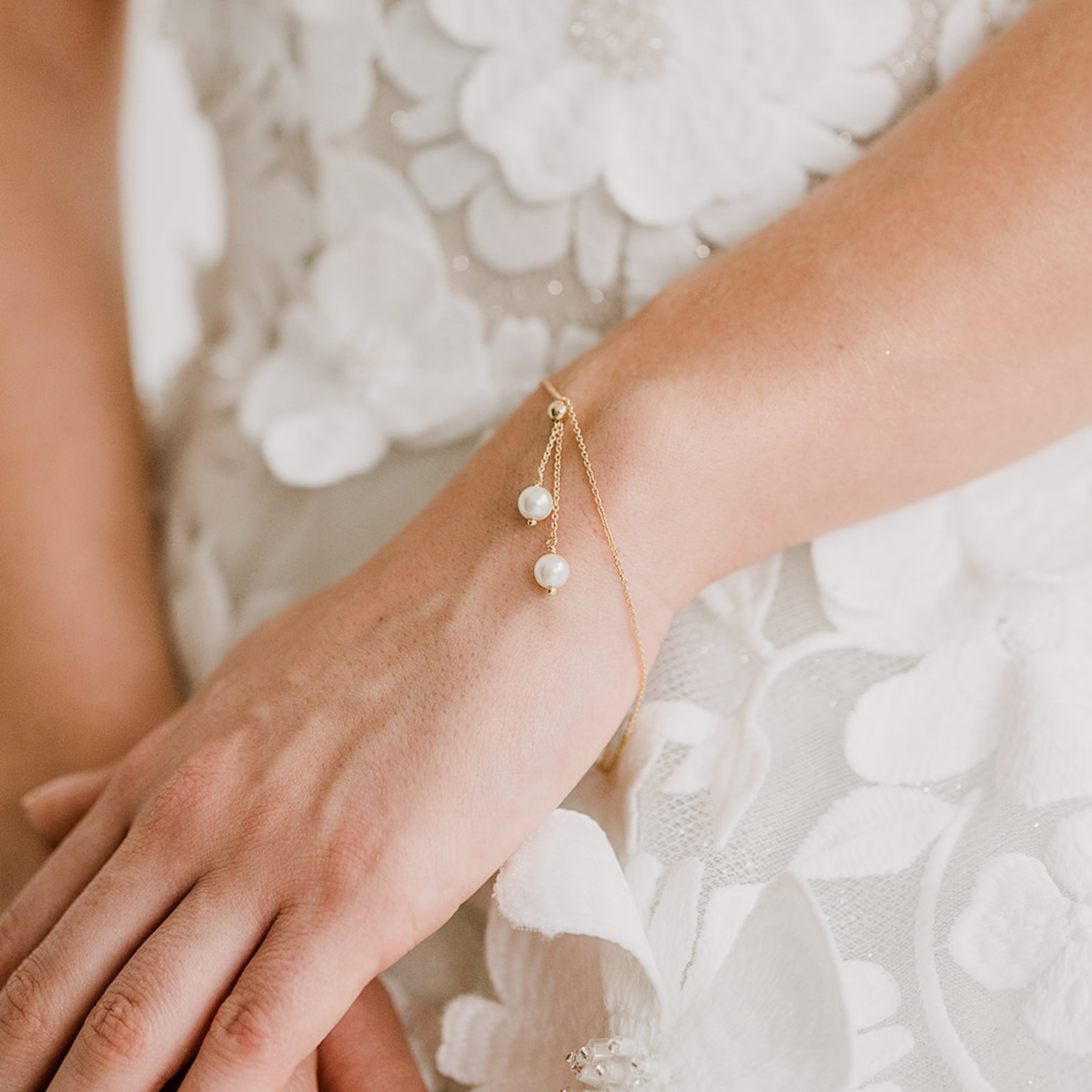 Valeria | Armband Hochzeit mit Perlenanhänger verstellbar